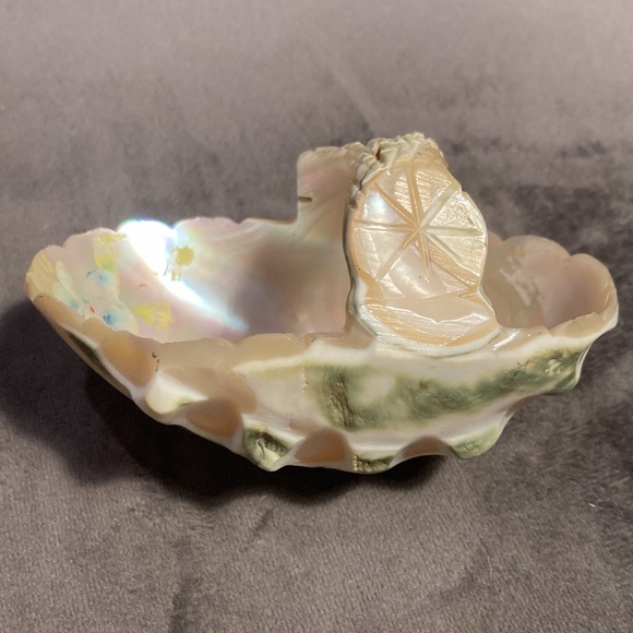 Antique Carved Green Turbo Shell Basket - Picture 7 of 9